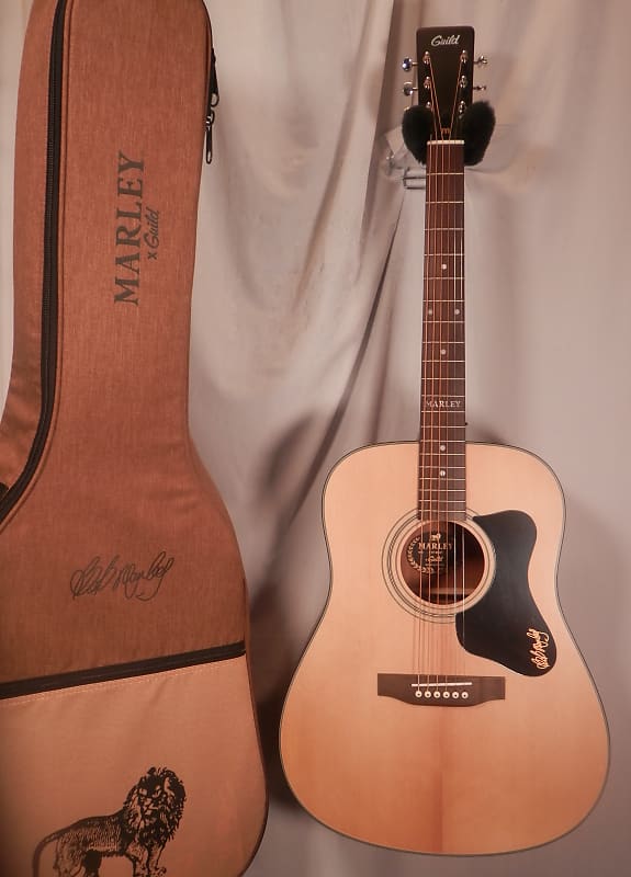 Акустическая гитара Guild A-20 Marley Dreadnought Acoustic Guitar with gig bag