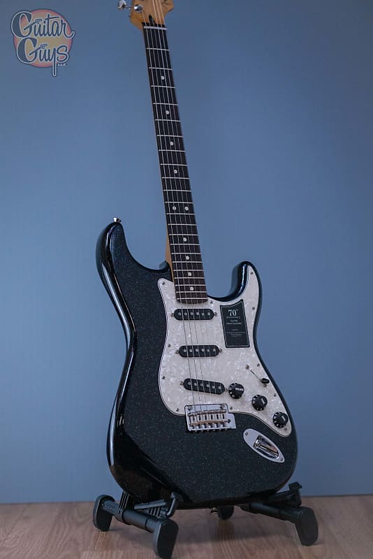 цена Электрогитара Fender 70th Anniversary Player Stratocaster Nebula Noir