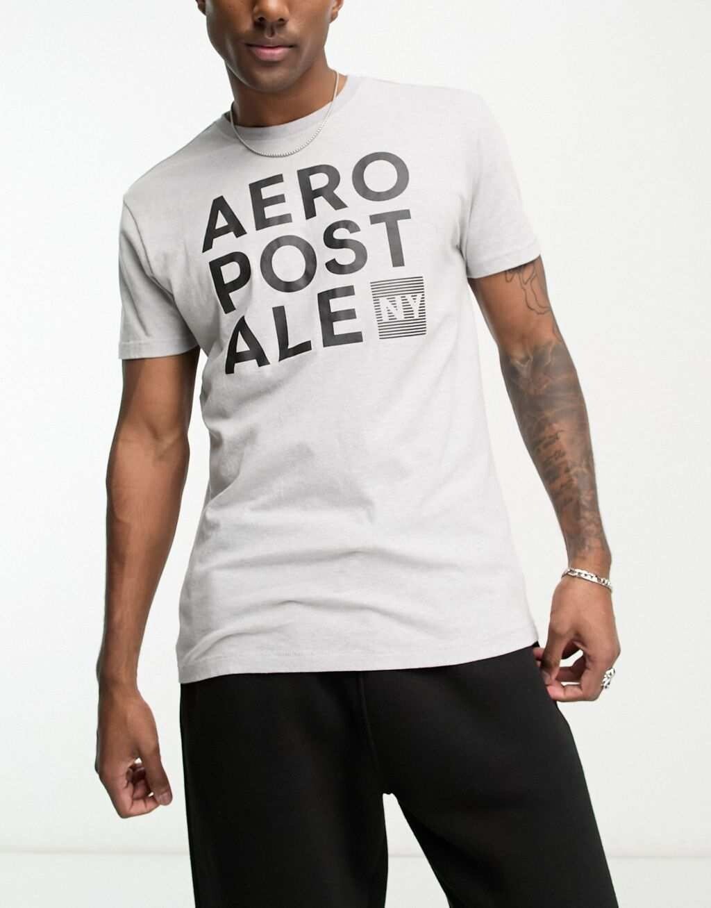 

Серая футболка Aeropostale, Серый
