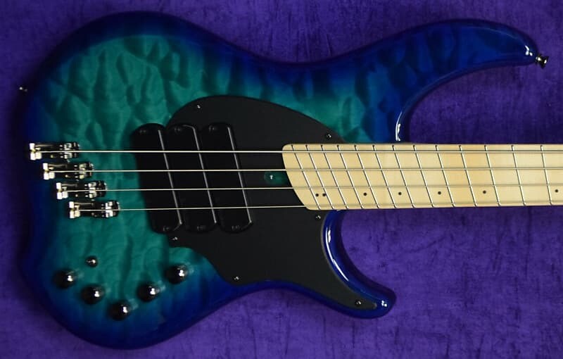 

Басс гитара Dingwall Combustion 4