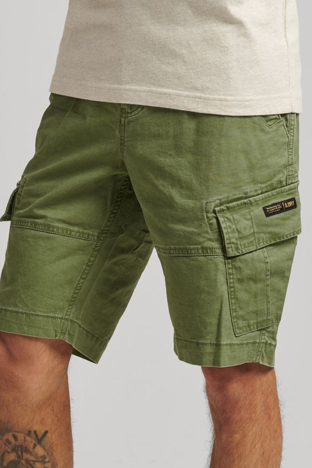 

Шорты карго Vintage Core Utility из органического хлопка Superdry, зеленый