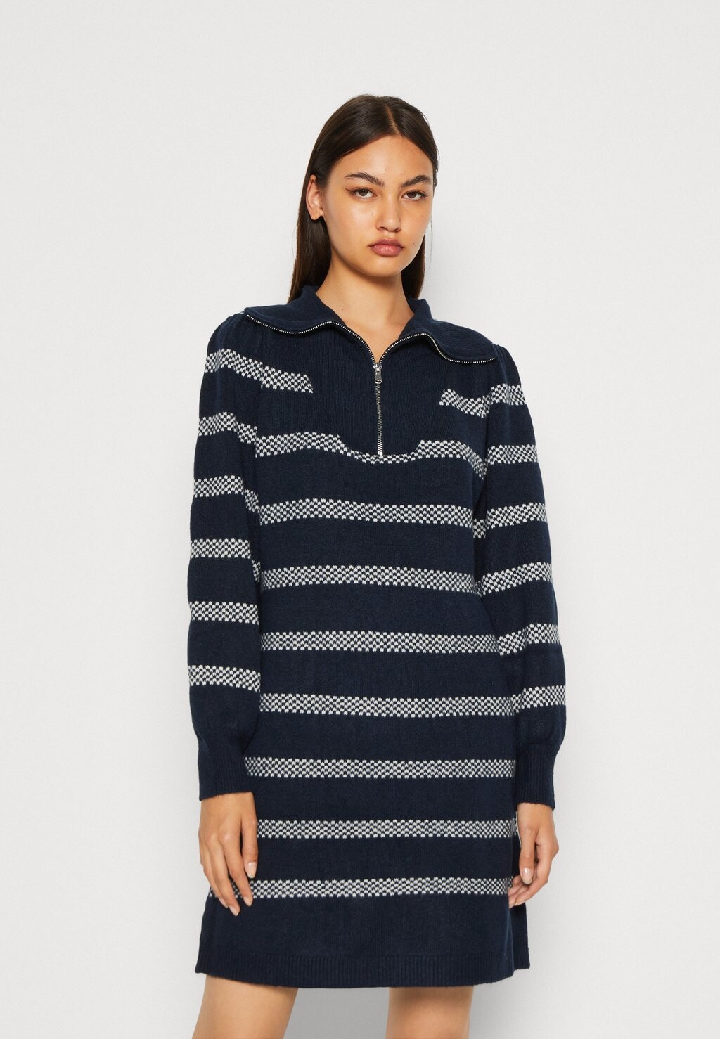 

Платье Point Pieces PCJADINA HALF ZIP DRESS, темно-синий/кремовый