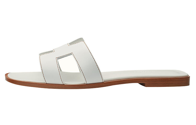 

Сандалии Hermes Oran Blanc Box из телячьей кожи
