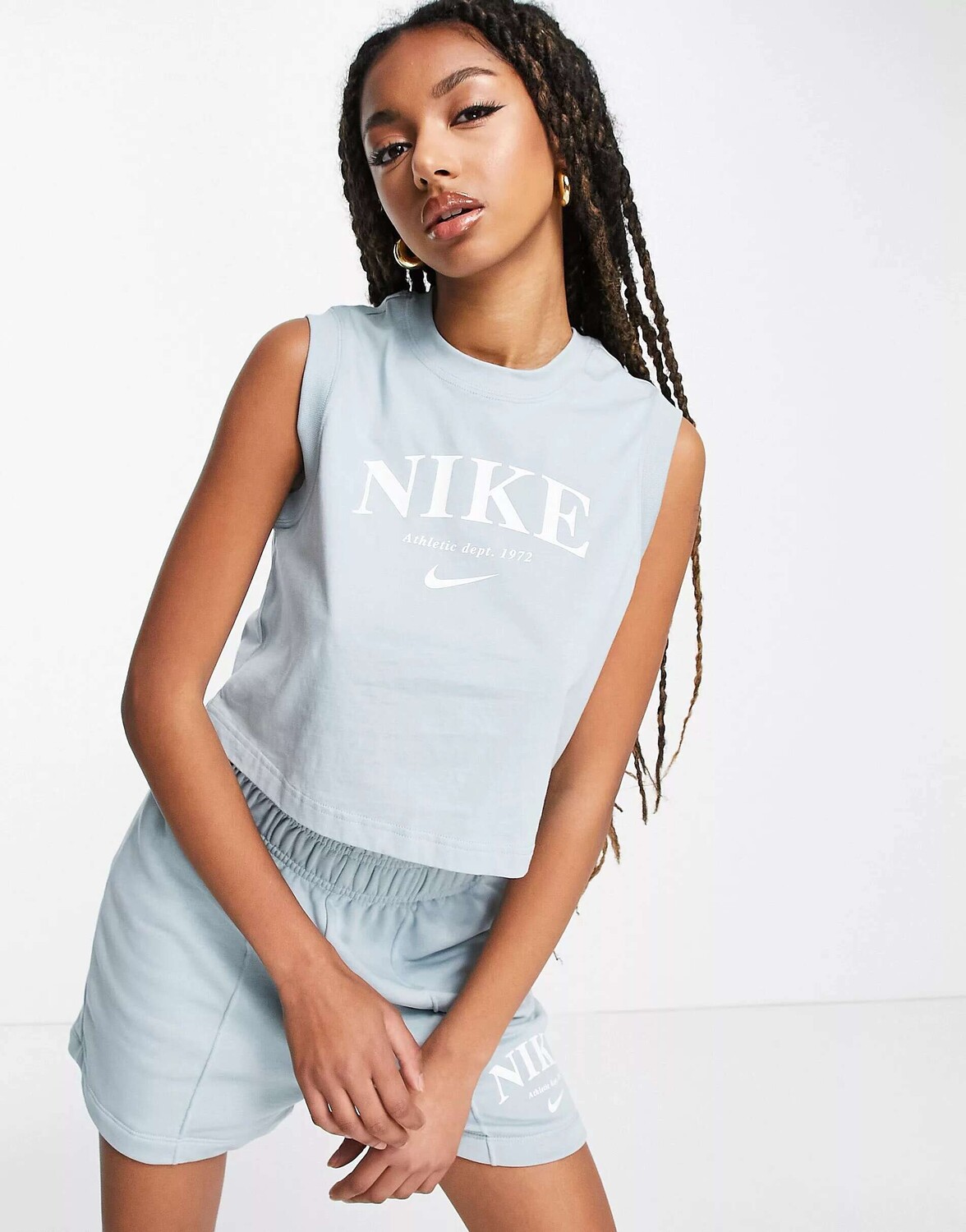 

Топы синего цвета в стиле ретро Nike Essential