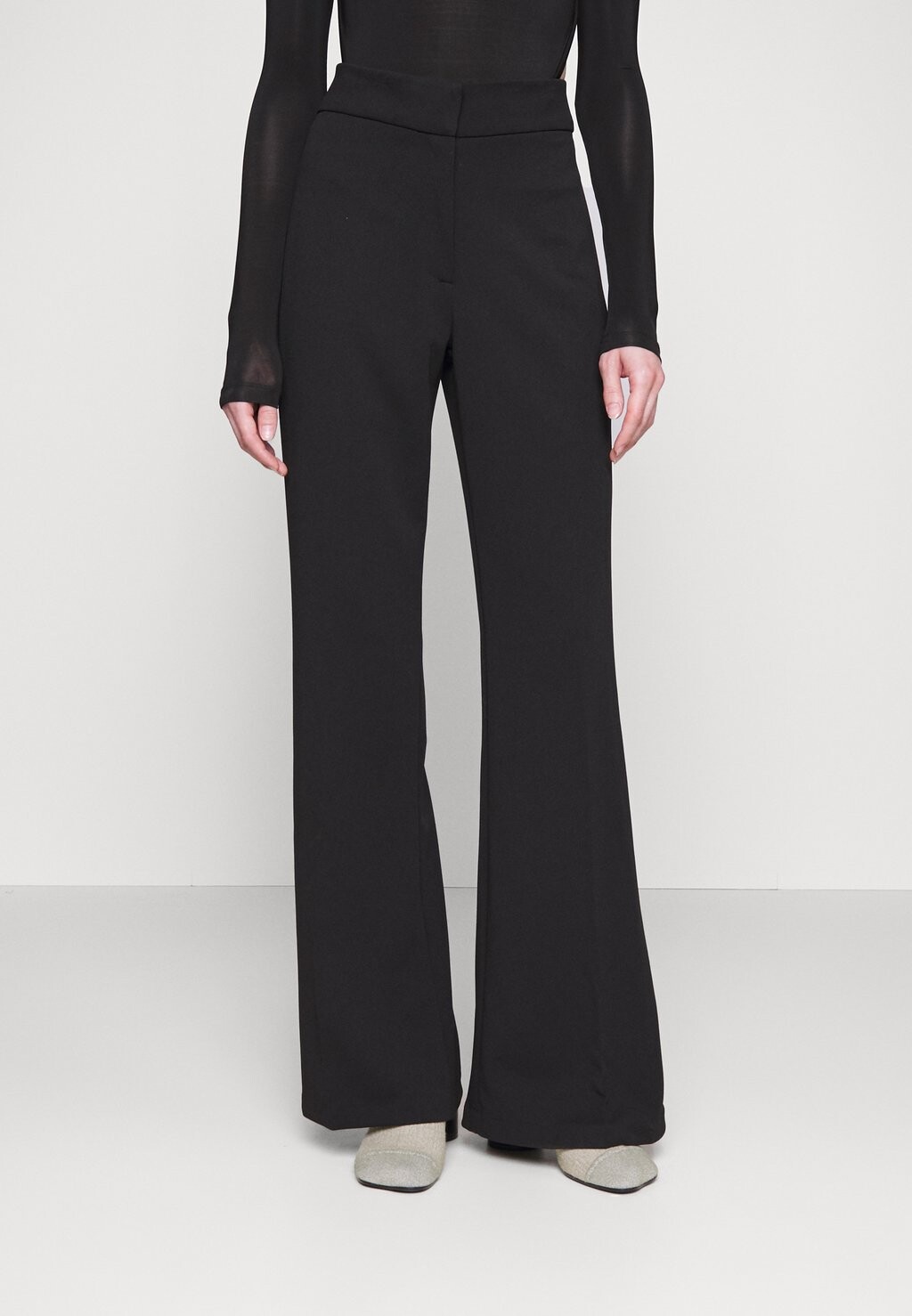 

Брюки DKNY, черный