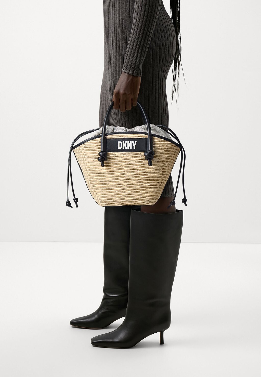 

Сумочка TALIA CROSSBODY DKNY, цвет natural/black