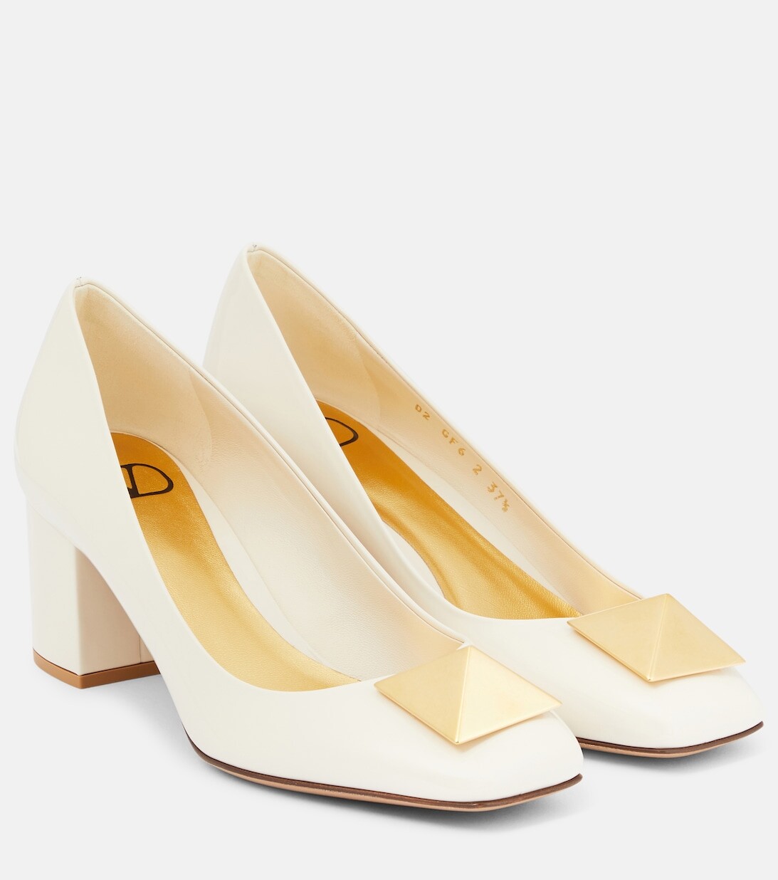 

Туфли-лодочки One Stud 60 из лакированной кожи Valentino Garavani, белый