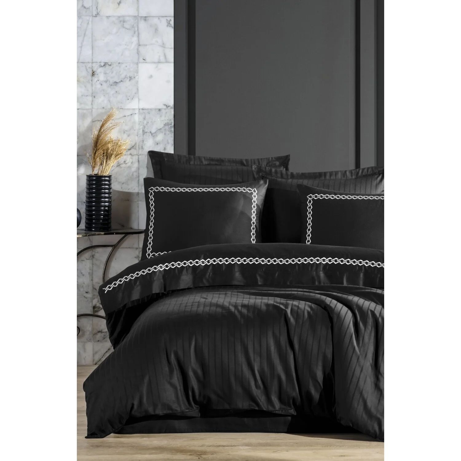 Комплект постельного белья из кружевного хлопкового атласа с вышивкой - Nuans perly siyah cilt topuklu ayakkabı