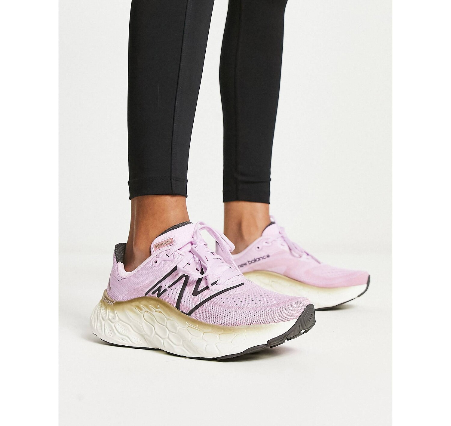 

Розовые кроссовки New Balance Running Fresh Foam More, Розовый