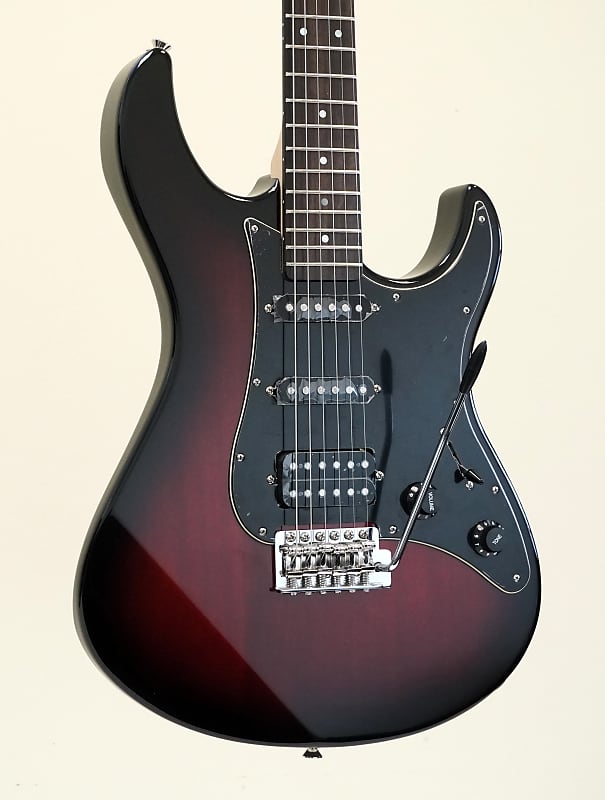 цена Электрогитара Yamaha PAC012DLX Pacifica Electric Guitar Sunburst