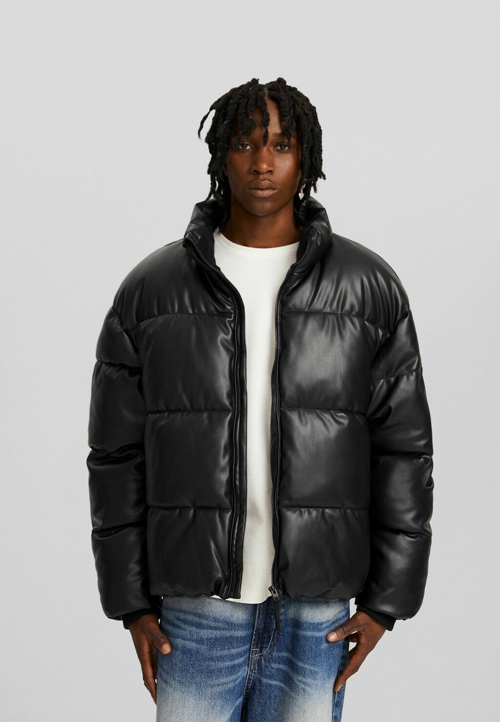 

Зимняя куртка PUFFER Bershka, цвет black