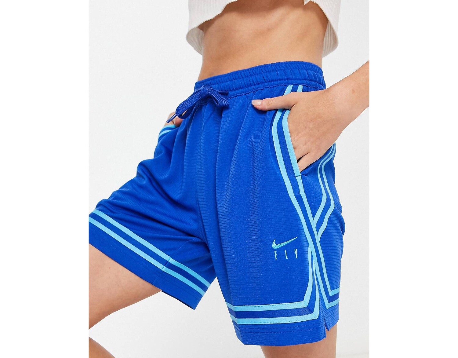 

Синие шорты-кроссовер Nike Basketball Fly