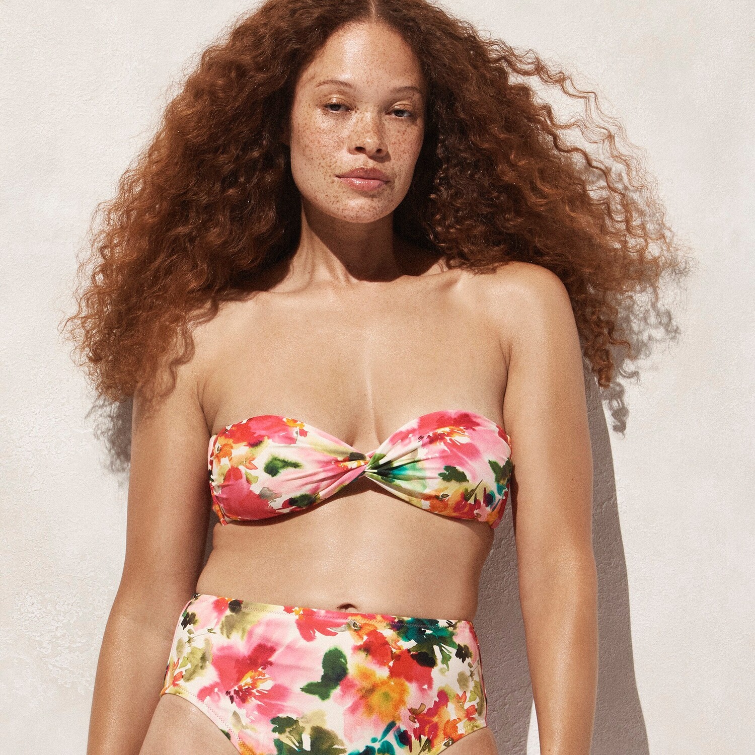 

Верх бикини Twist-Front с цветочным принтом J.Crew, розовый