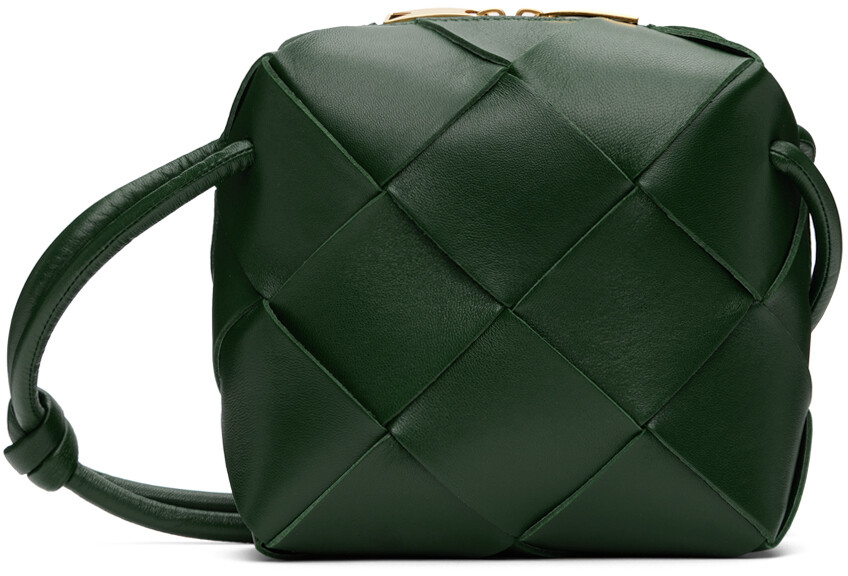 

Зеленая мини-сумка для фотоаппарата с кассетой Bottega Veneta, цвет Emerald green