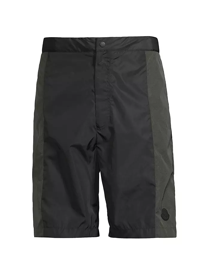 

Moncler создан для защиты шорт с лазерной резкой Moncler, черный