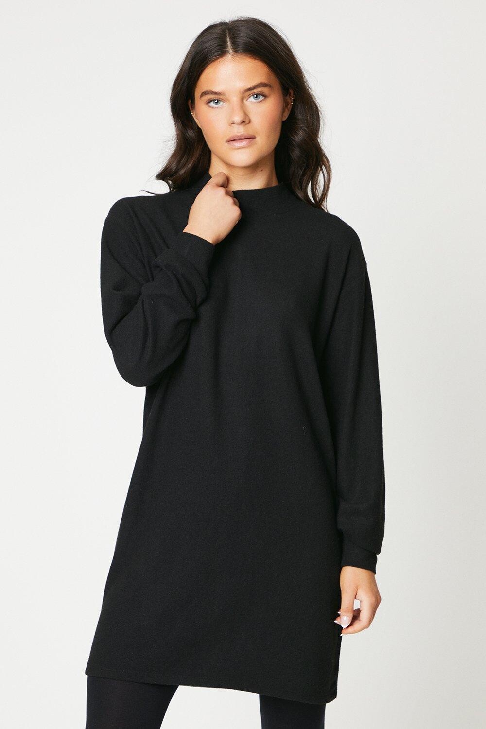 

Мини-платье Soft Touch с высоким воротником и воротником-стойкой Dorothy Perkins, черный