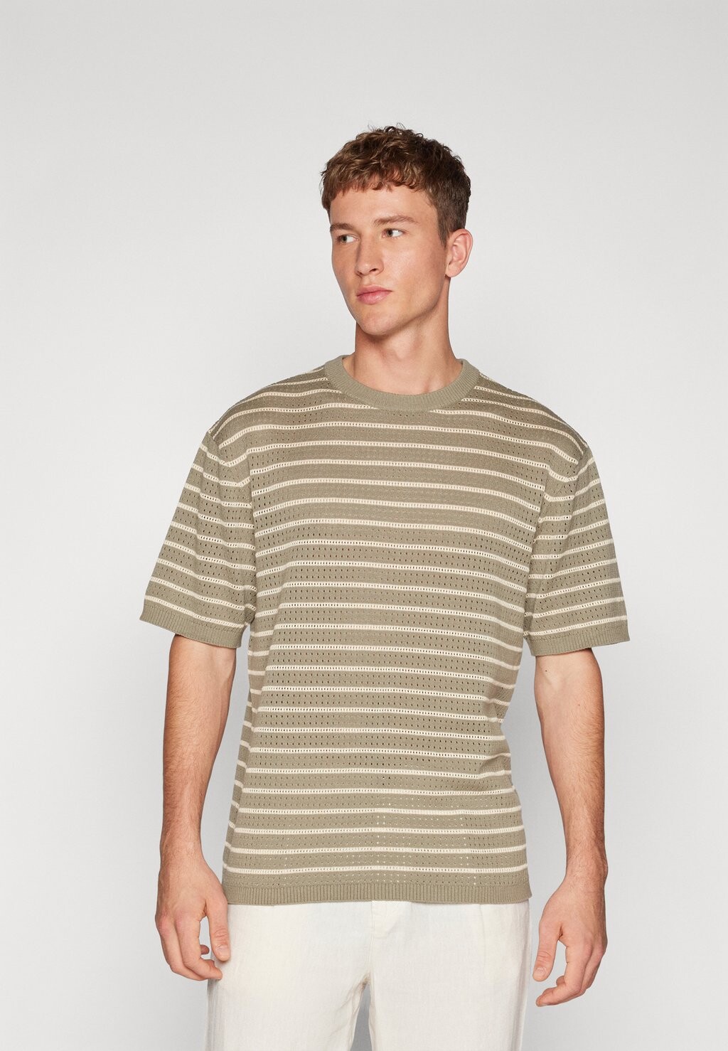 

Футболка с принтом SLHLOOSE CASPER TEE Selected Homme, цвет fog/vetiver
