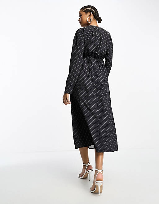 

Темно-серое платье миди с длинными рукавами и вырезом на талии ASOS DESIGN, Серый
