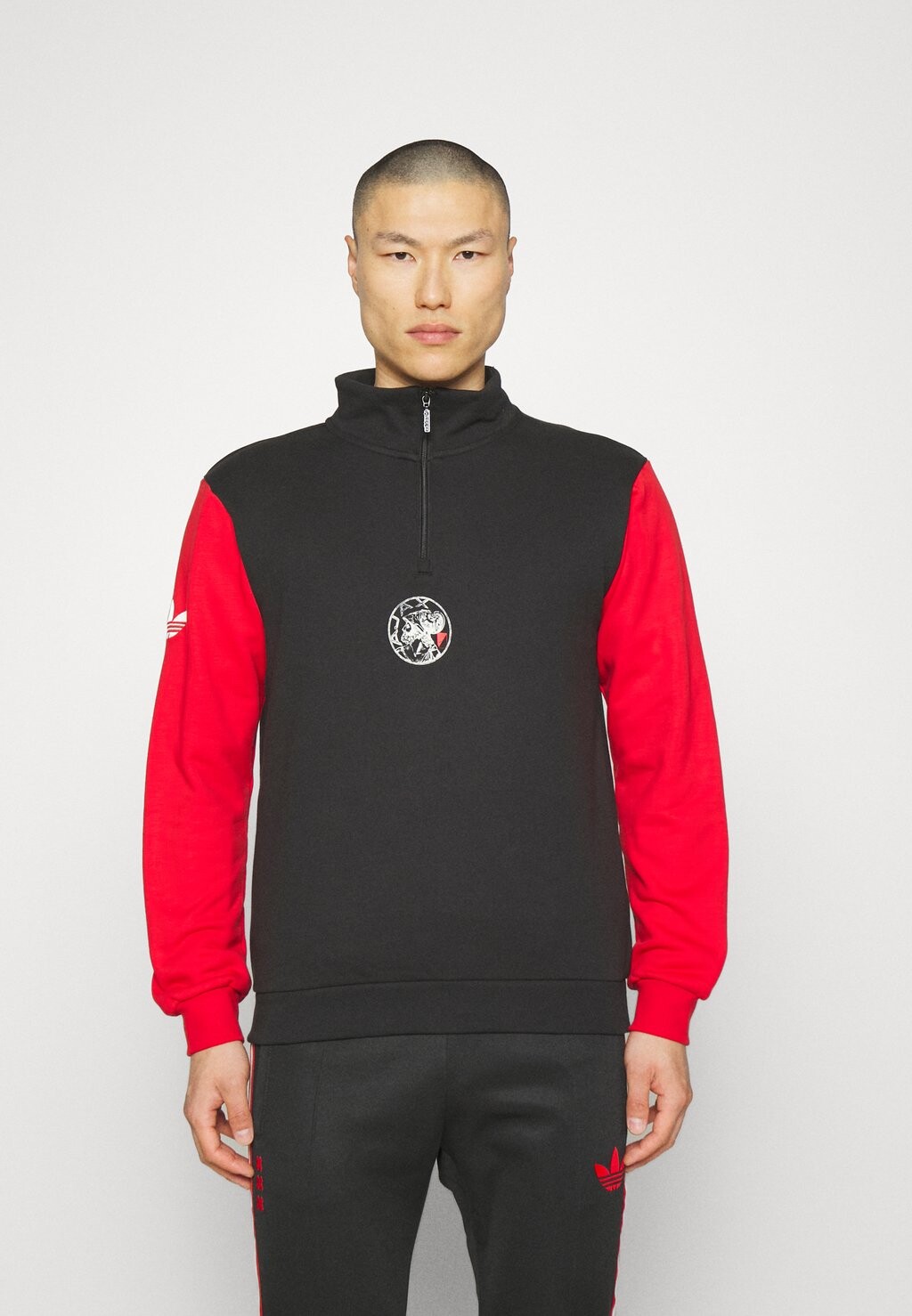 

Свитшот adidas Originals, черный