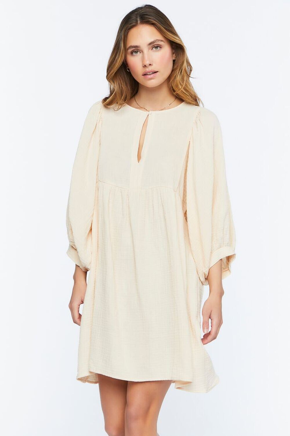 

Платье Babydoll с рукавами 3/4 и вырезом в виде ключа Forever 21, кремовый
