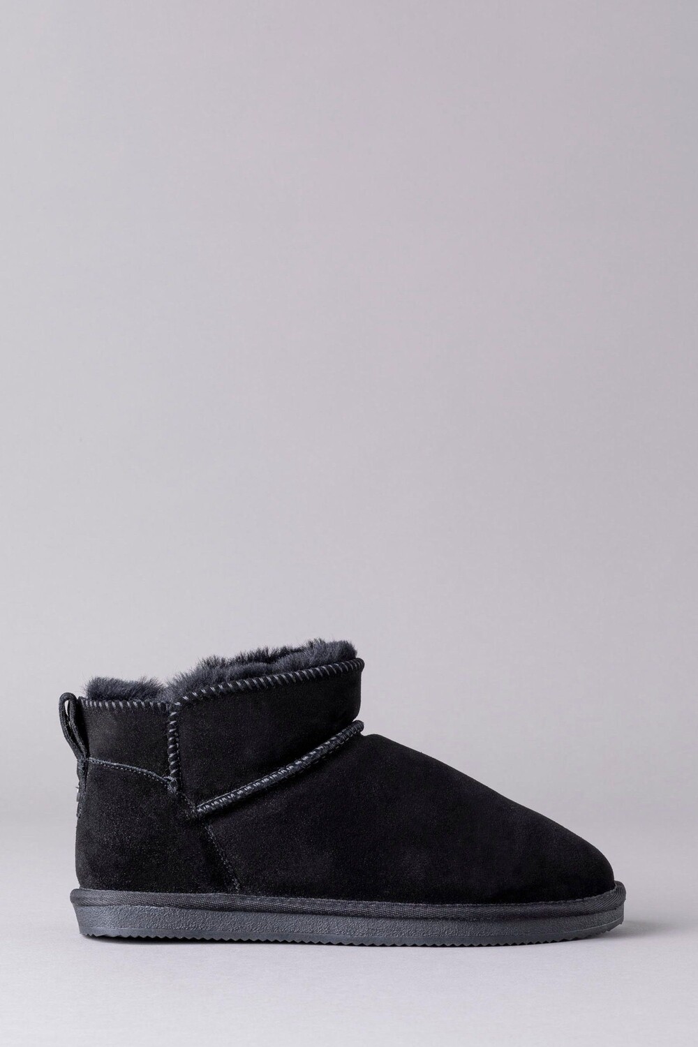 

Кожаные тапочки Lakeland GreyLadies и ботильоны из овчины Lakeland Leather, черный