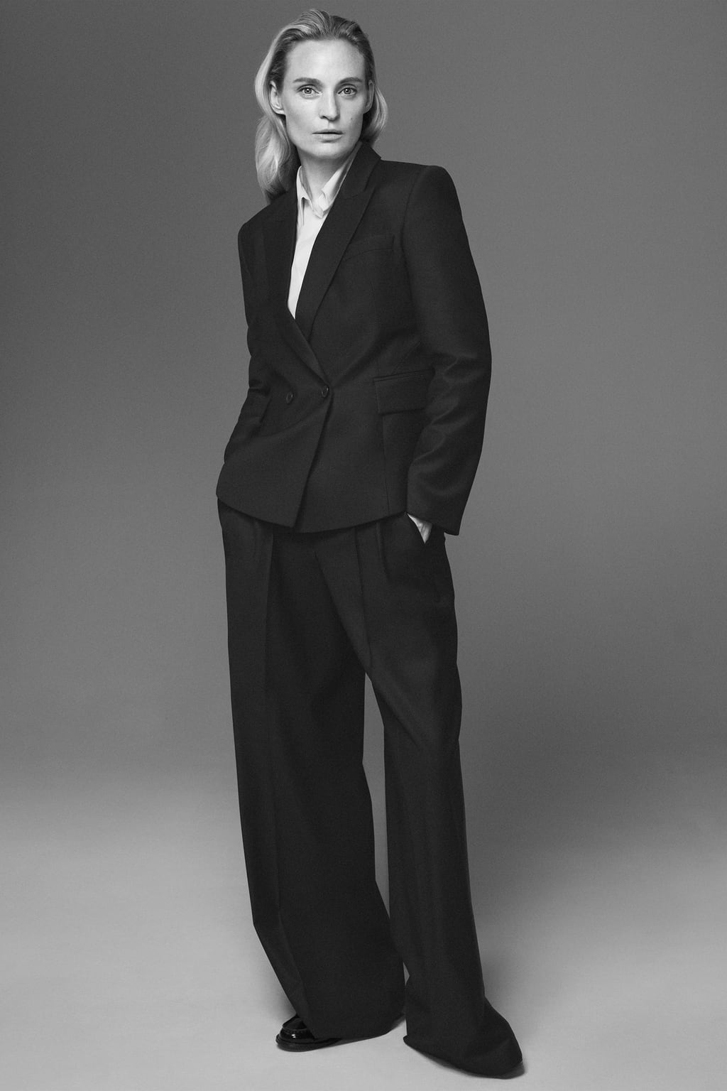 

Минималистичный блейзер из смесовой шерсти Zw Collection ZARA, черный