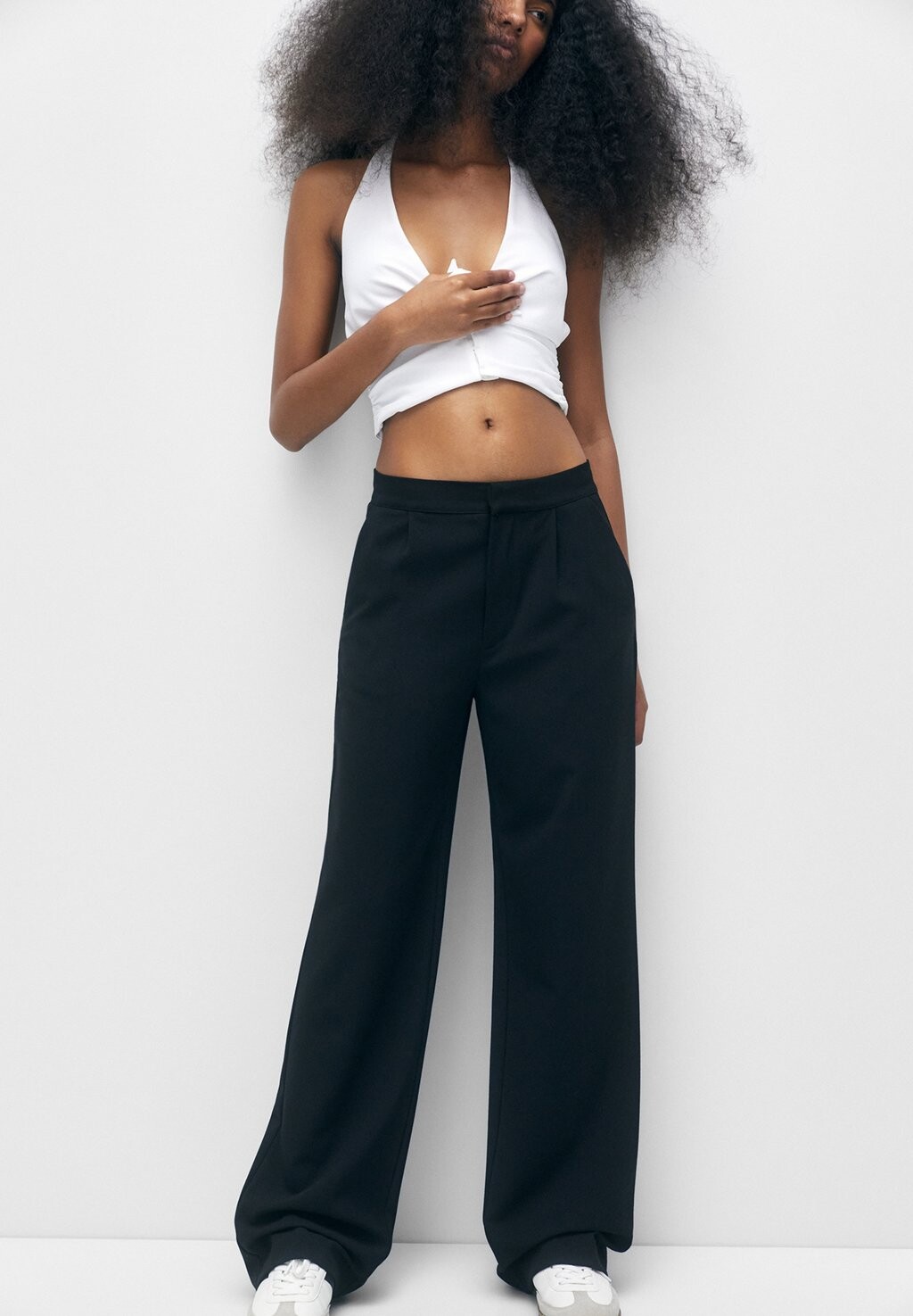 

Брюки PULL&BEAR, черный