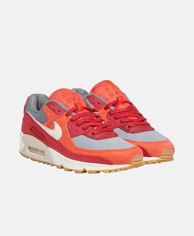 

Кроссовки Nike, красный
