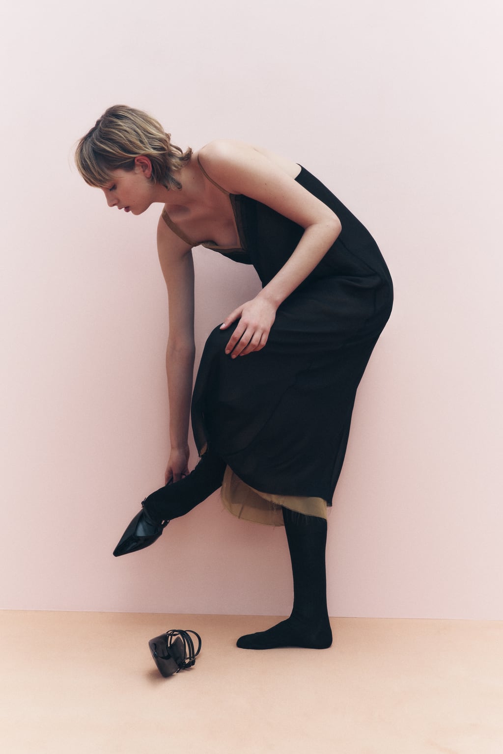 Платье-комбинация с контрастной подкладкой ZARA, черный фото