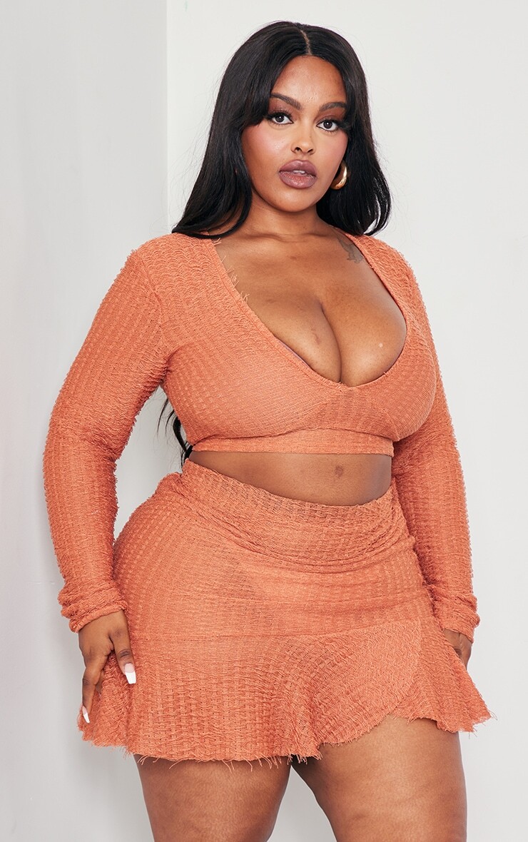 

PrettyLittleThing Облегающая юбка Plus с текстурой ржавчины и потертостями