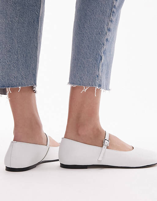 

Белые кожаные балетки с круглым носком Topshop Carmen