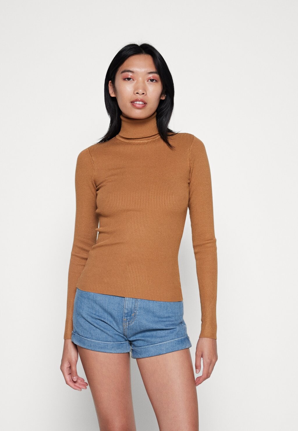 

Свитер Gina Tricot