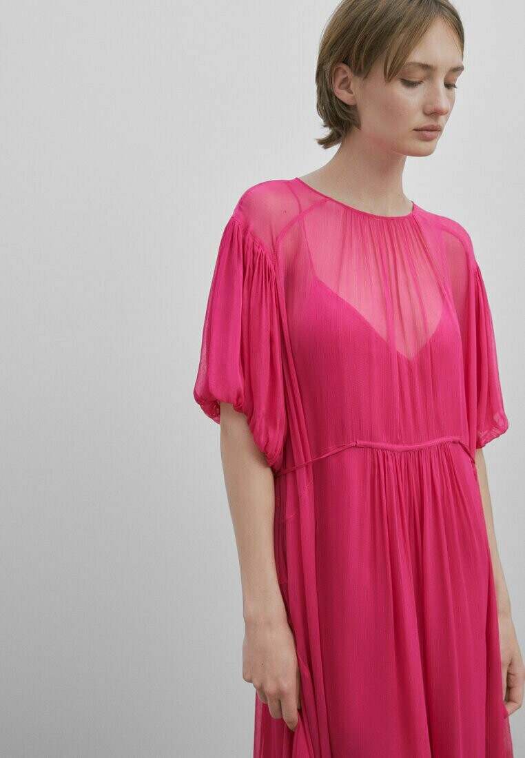 

Длинное платье Massimo Dutti