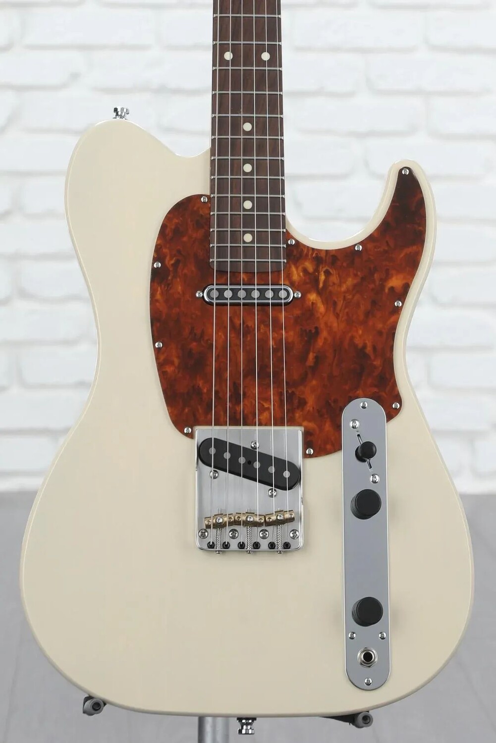 

Электрогитара Godin Stadium Pro — Ozark Cream с грифом из палисандра