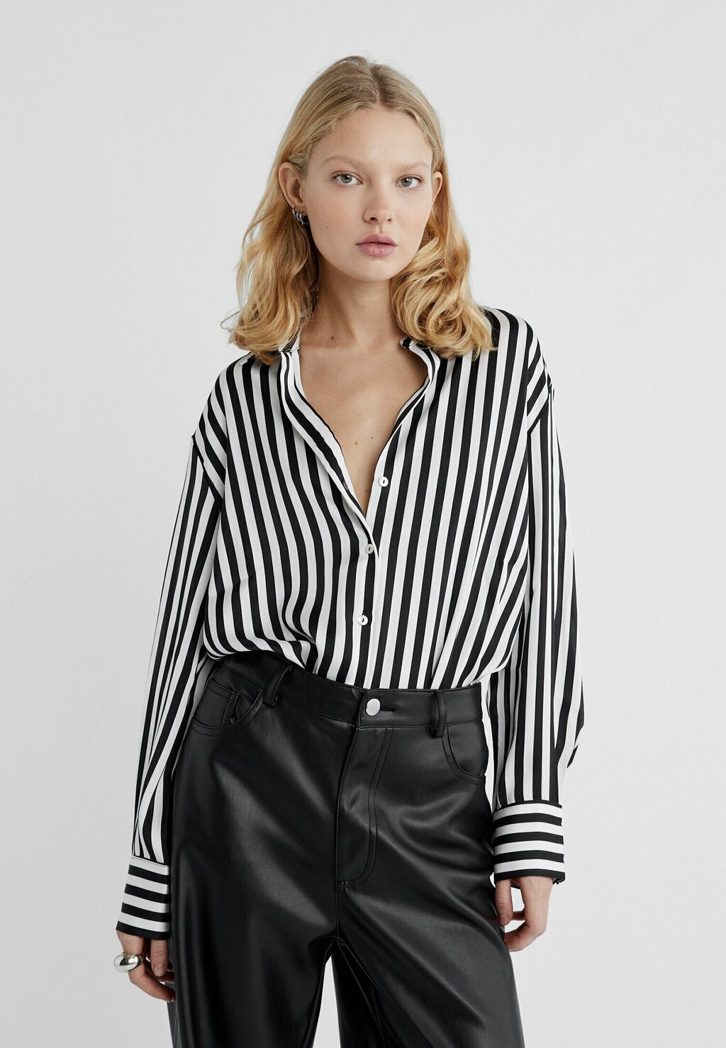 

Рубашка Collared Stradivarius, цвет transparent