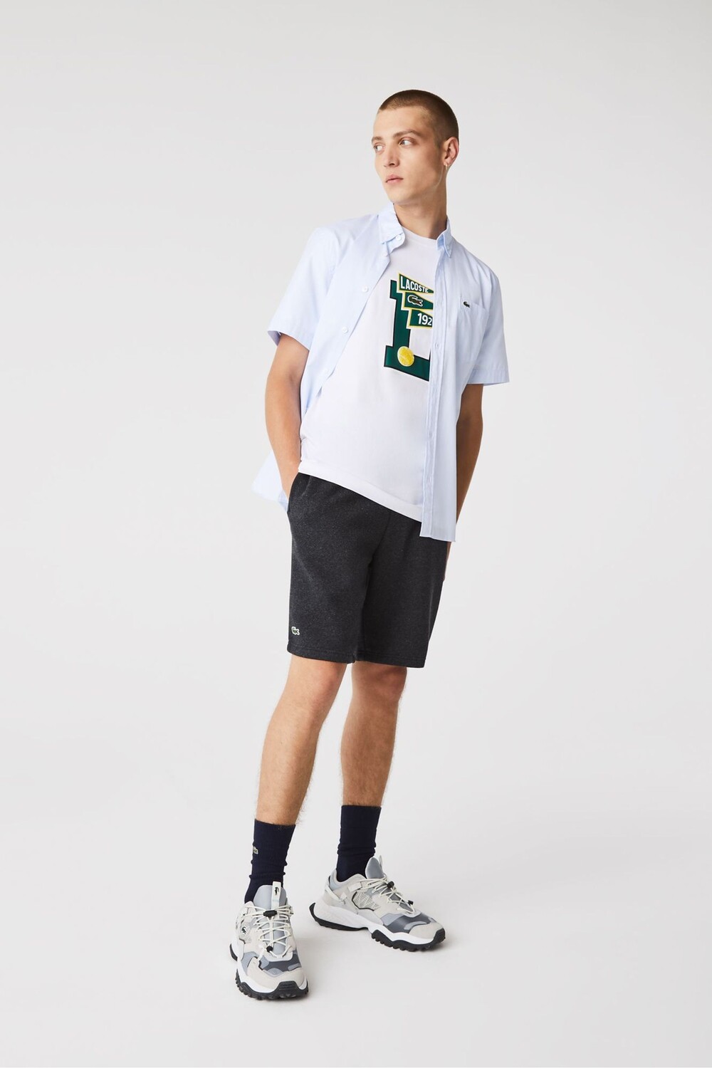 

Спортивные шорты Lacoste, серый