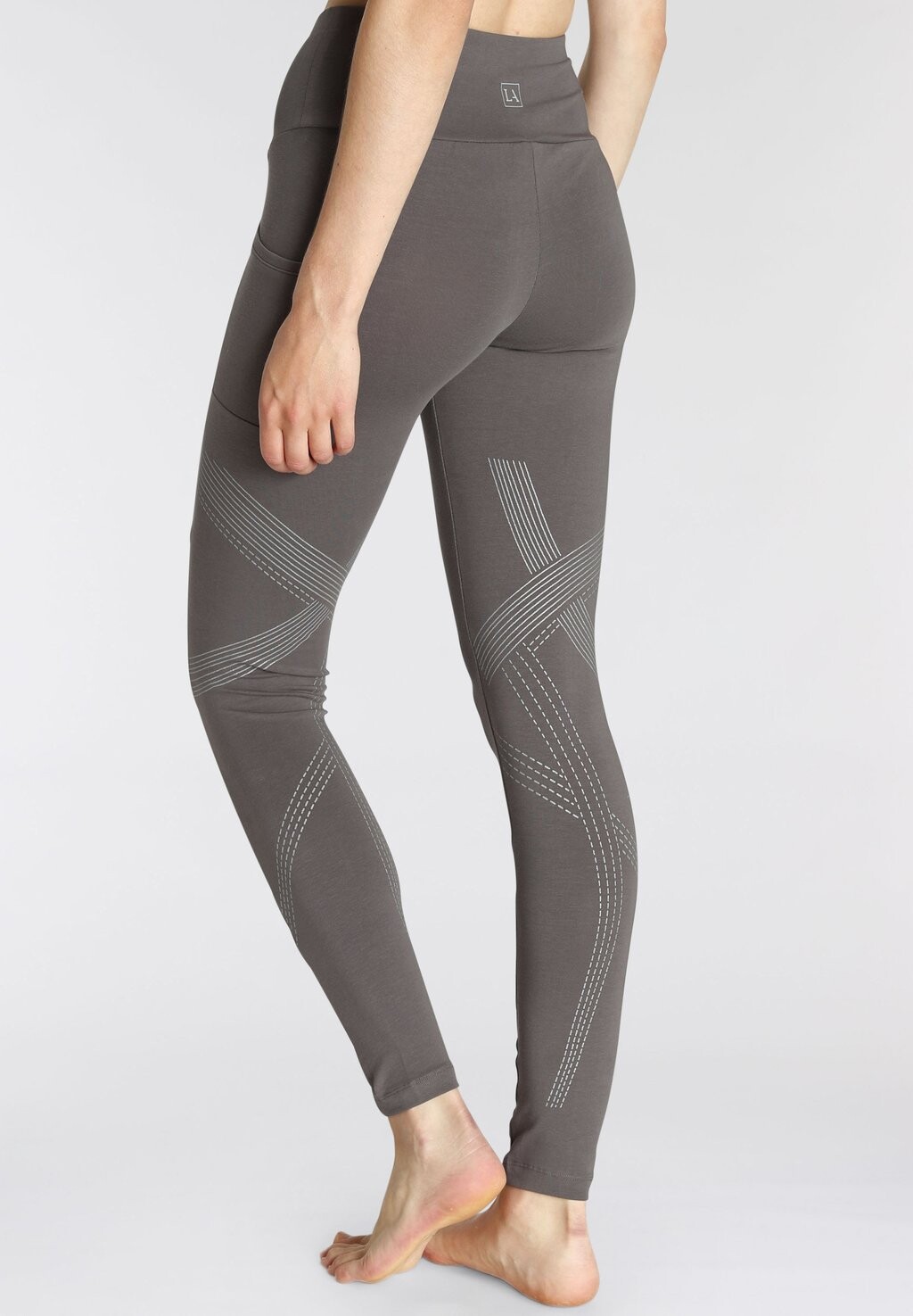 

Тайтсы LASCANA Active, Серый