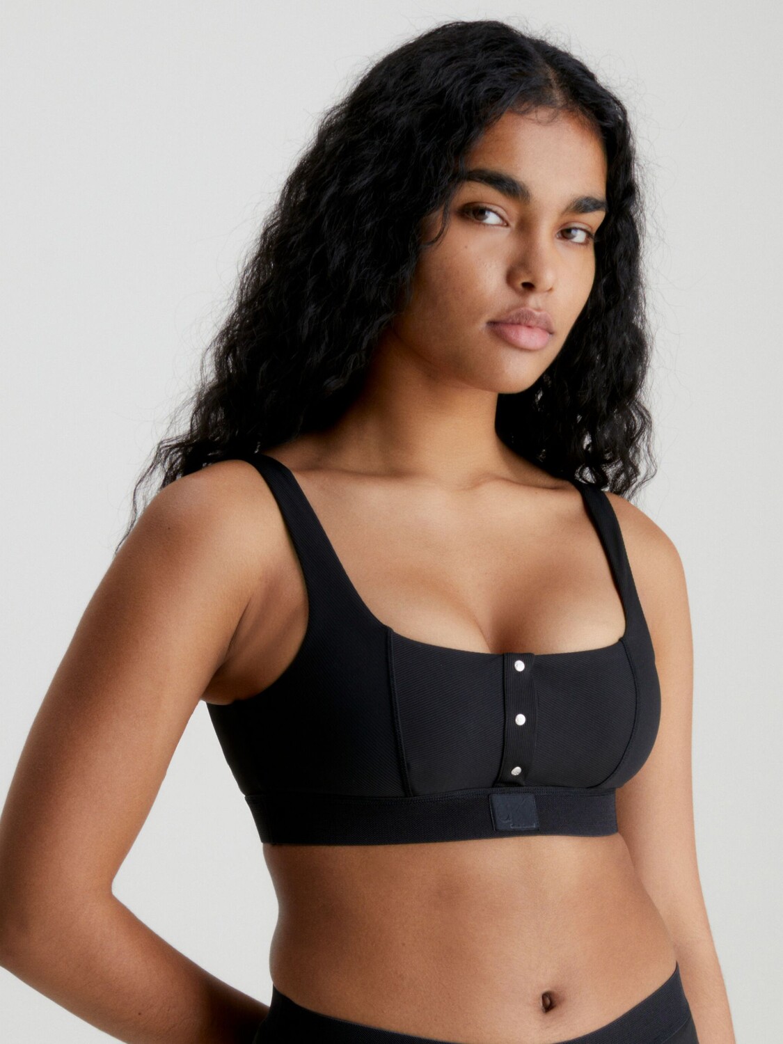 

Calvin Klein Бикини-топ с монограммой в рубчик, черный