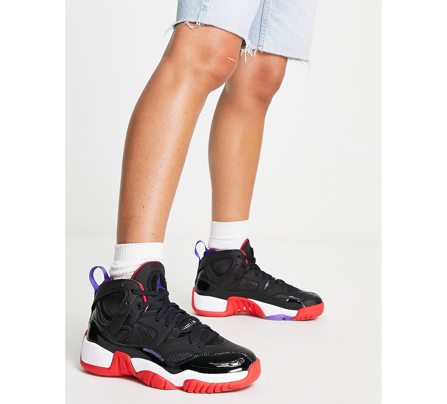 

Кроссовки Jordan Jumpman Two Trey черного и ярко-красного цветов, Черный
