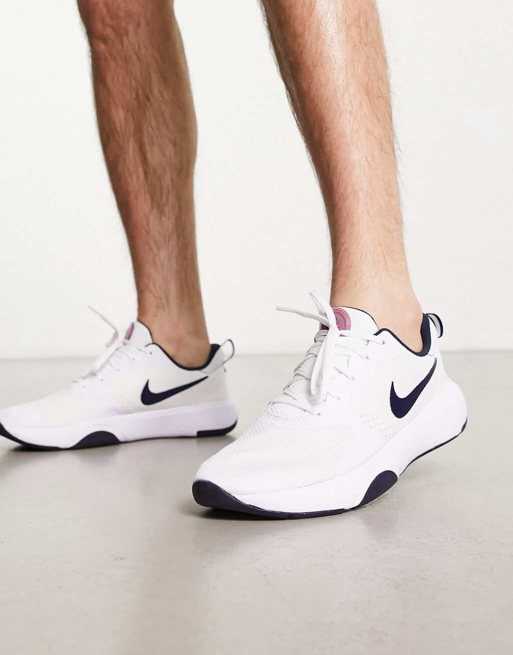 

Белые кроссовки Nike Training City Rep