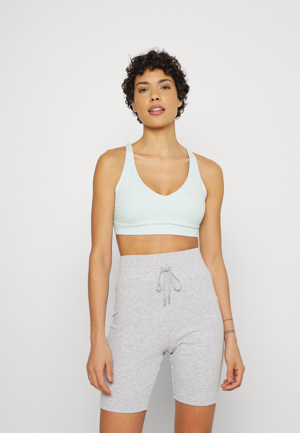 

Спортивный бюстгальтер с легкой поддержкой Athleta