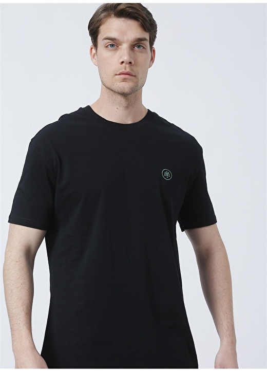 Простая черная мужская футболка свободного покроя с круглым вырезом Mavi