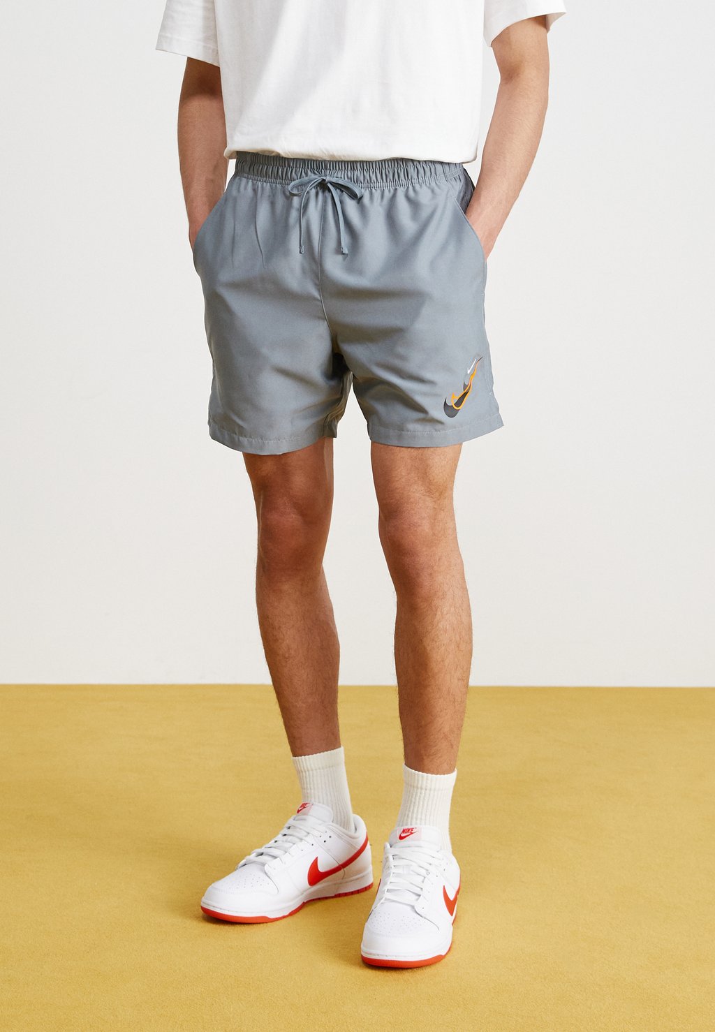 Шорты Nike Sportswear, серый рюкзак nike серый
