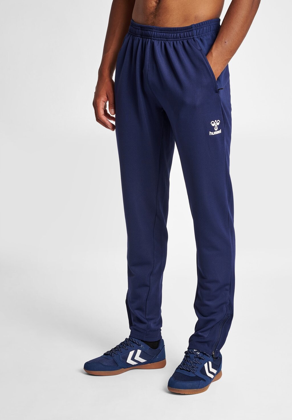 

Спортивные брюки Hummel