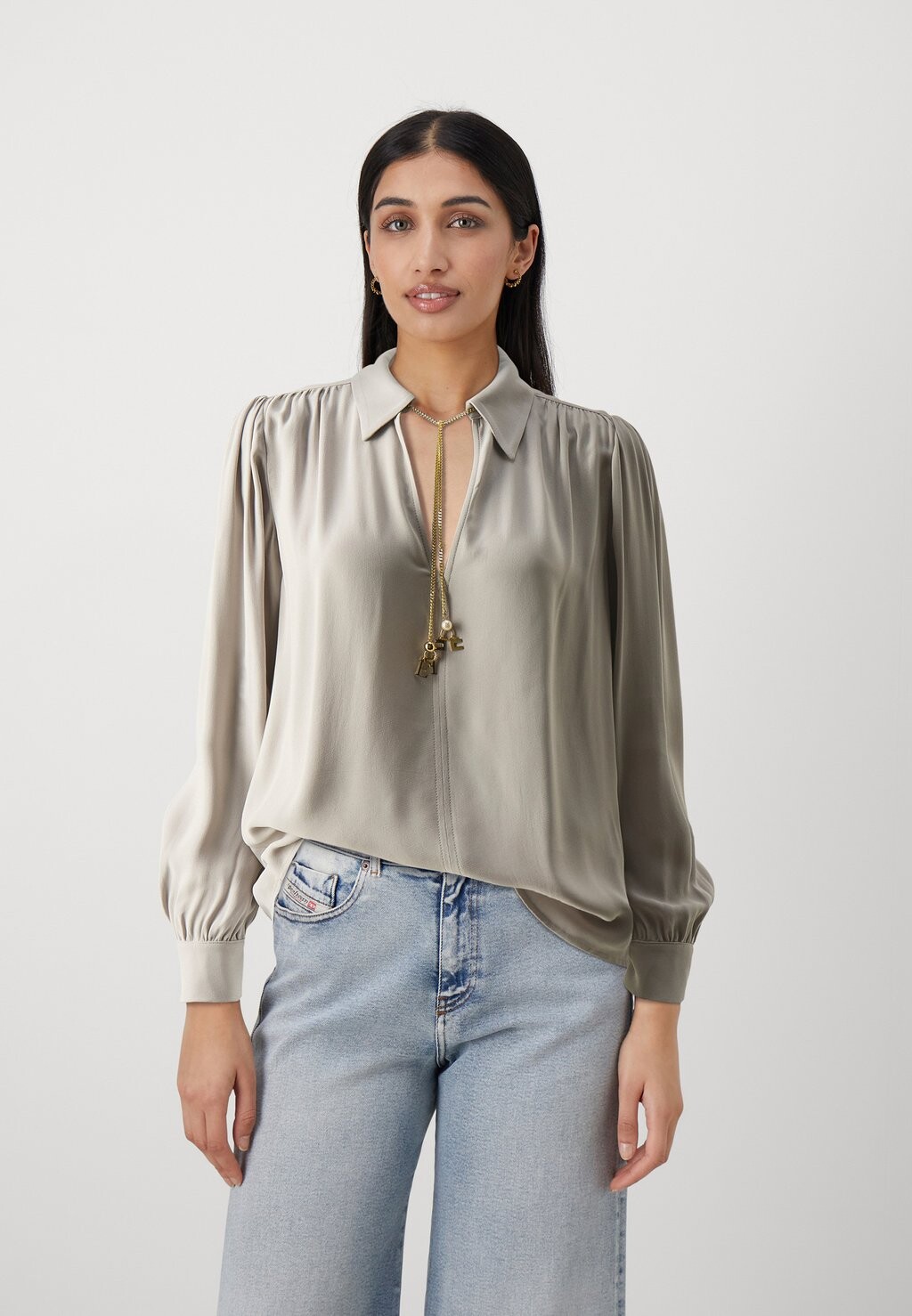 

Блузка Elisabetta Franchi, молочный