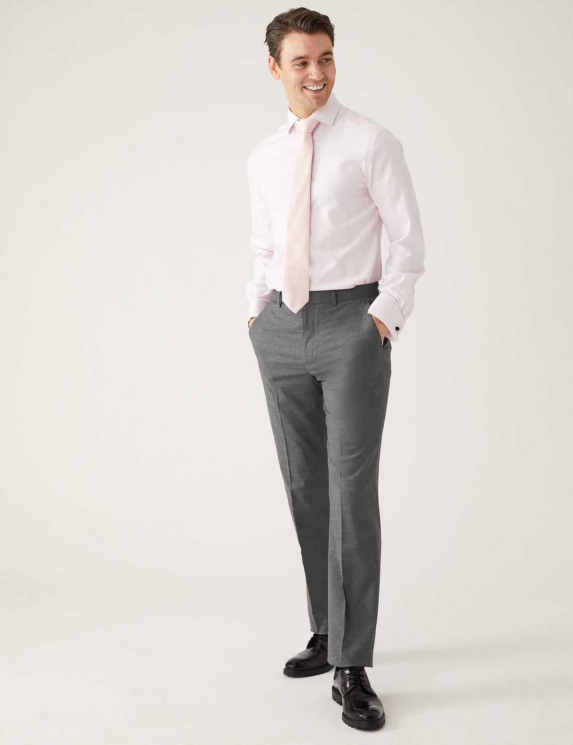 

Костюмные брюки из эластичной кожи узкого кроя Marks & Spencer