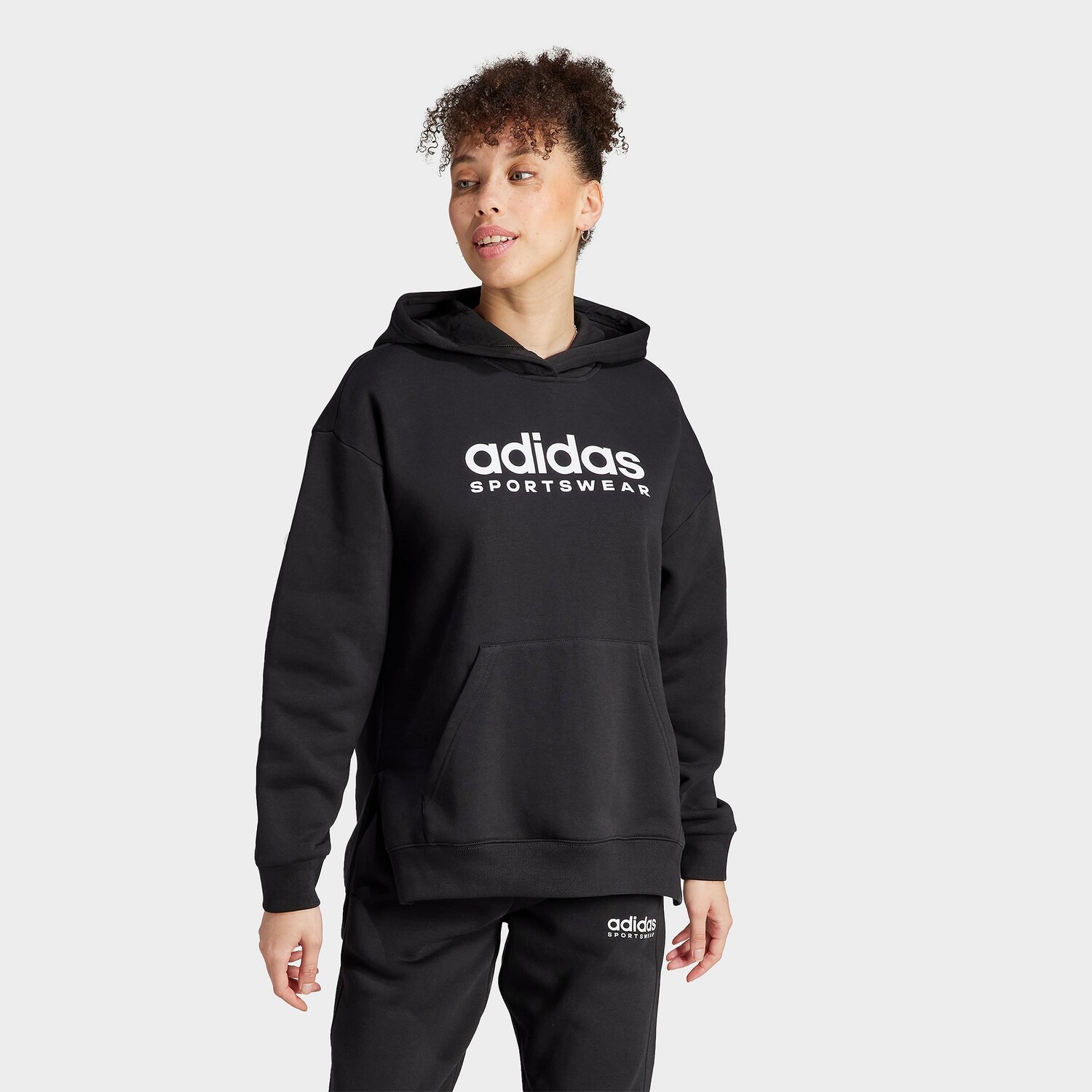

Женская флисовая худи с рисунком adidas Sportswear ALL SZN, черный