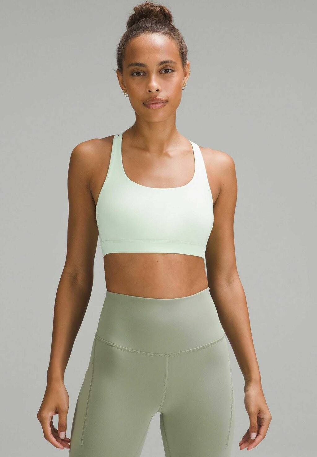 

Спортивный бюстгальтер с легкой поддержкой lululemon