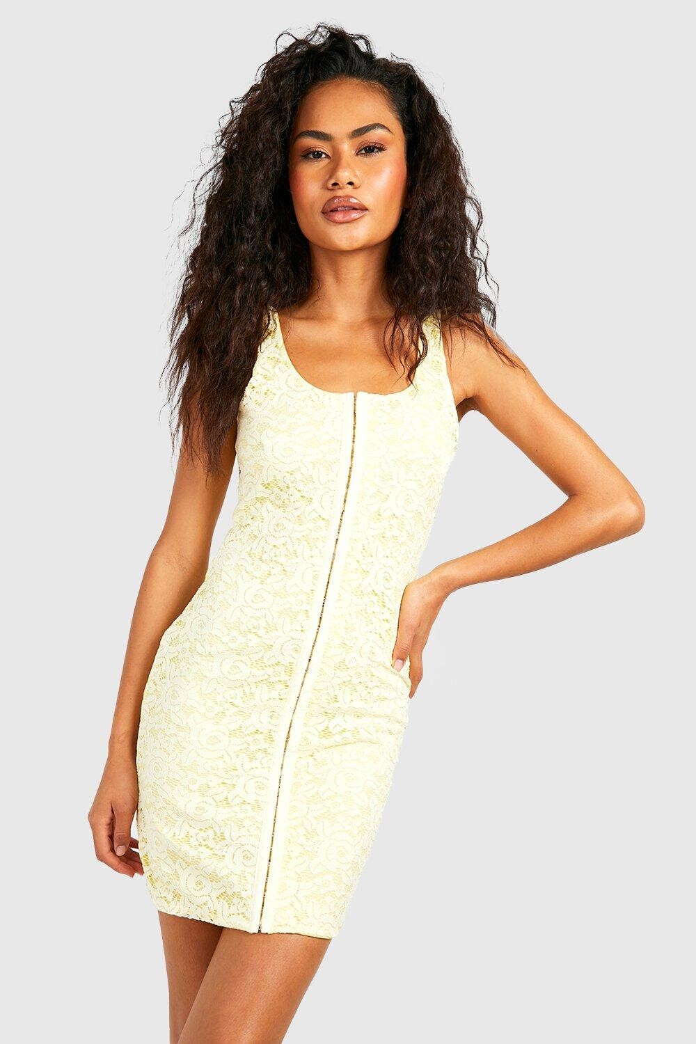 

Мини-платье с кружевным корсетом и крючками Boohoo, лемон
