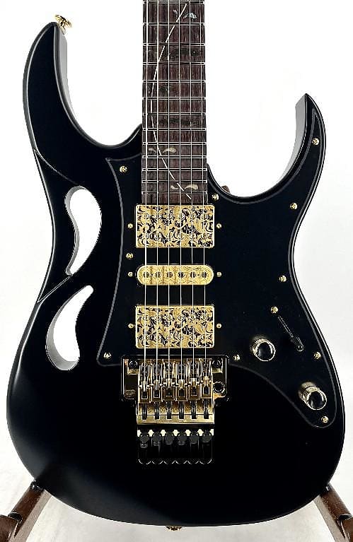 

Электрогитара Ibanez Steve Vai Signature PIA3761 Electric Guitar - Onyx Black w/case Serial #: F2334888